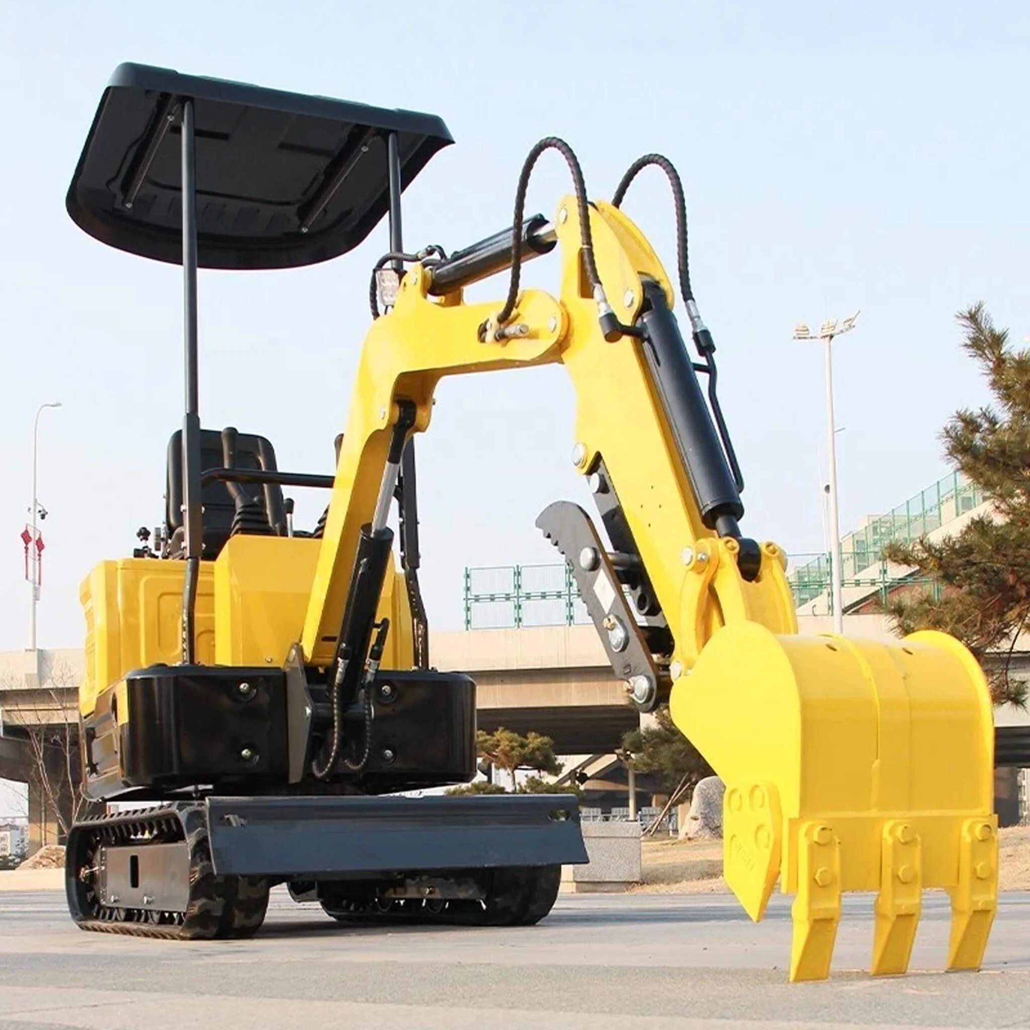 Heavy-Duty Mini 13.5HP 1.0T Excavator Crawler Digger With Bucket (SAK31702) - Image 10