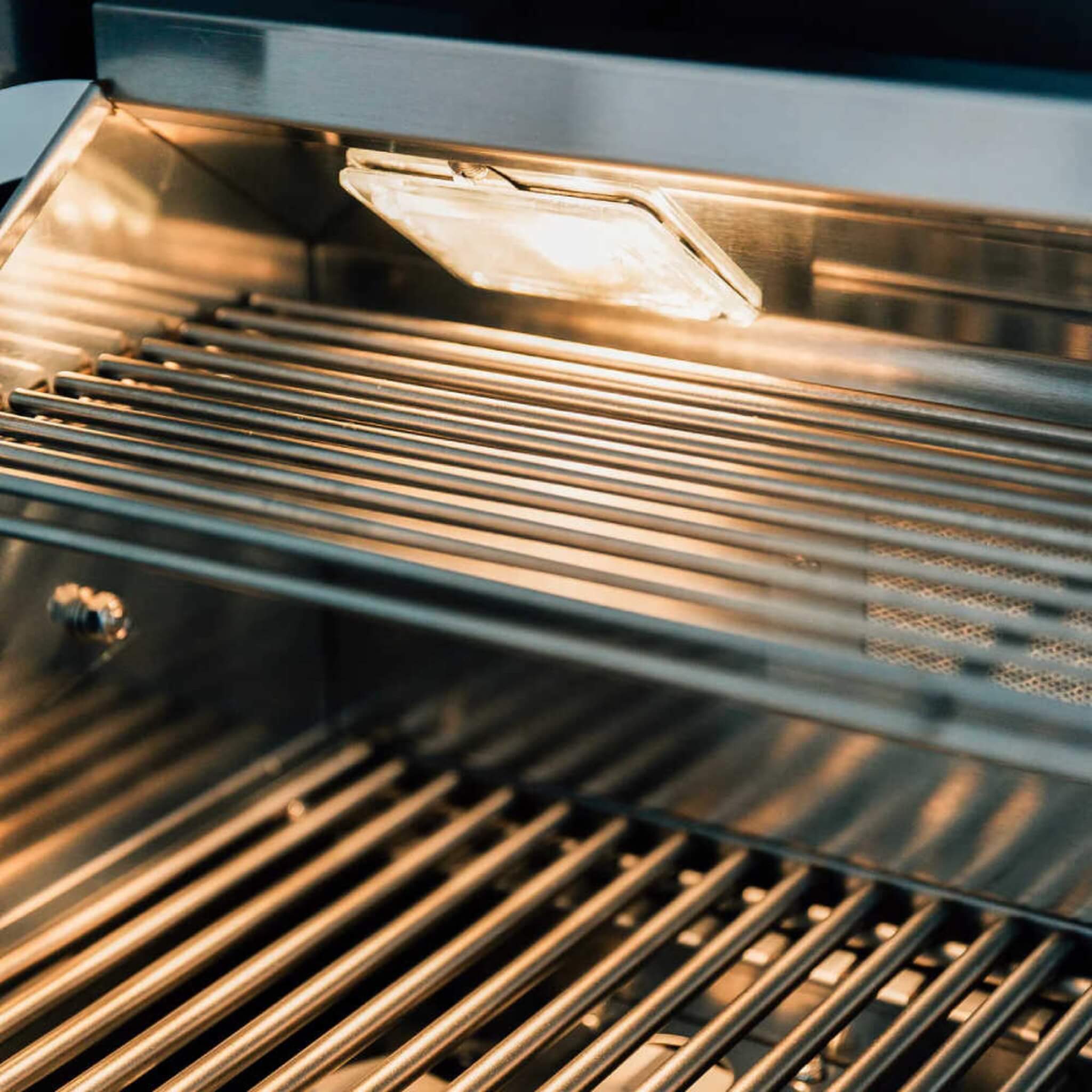 Summerset Sizzler Pro Premium Outdoor Built-In Gas Grill [SIZPRO] (SAK56324) - Image 13